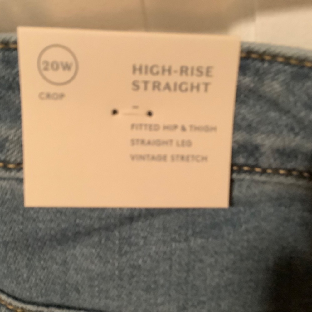 New with tags Woman’s size 20 W, crop stretchy jeans distressed straight legged - Picture 4 of 5